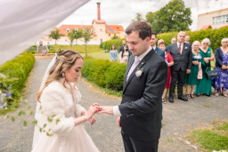 Svatba_Kamila a Jiri_Spalene Porici_FB-0141